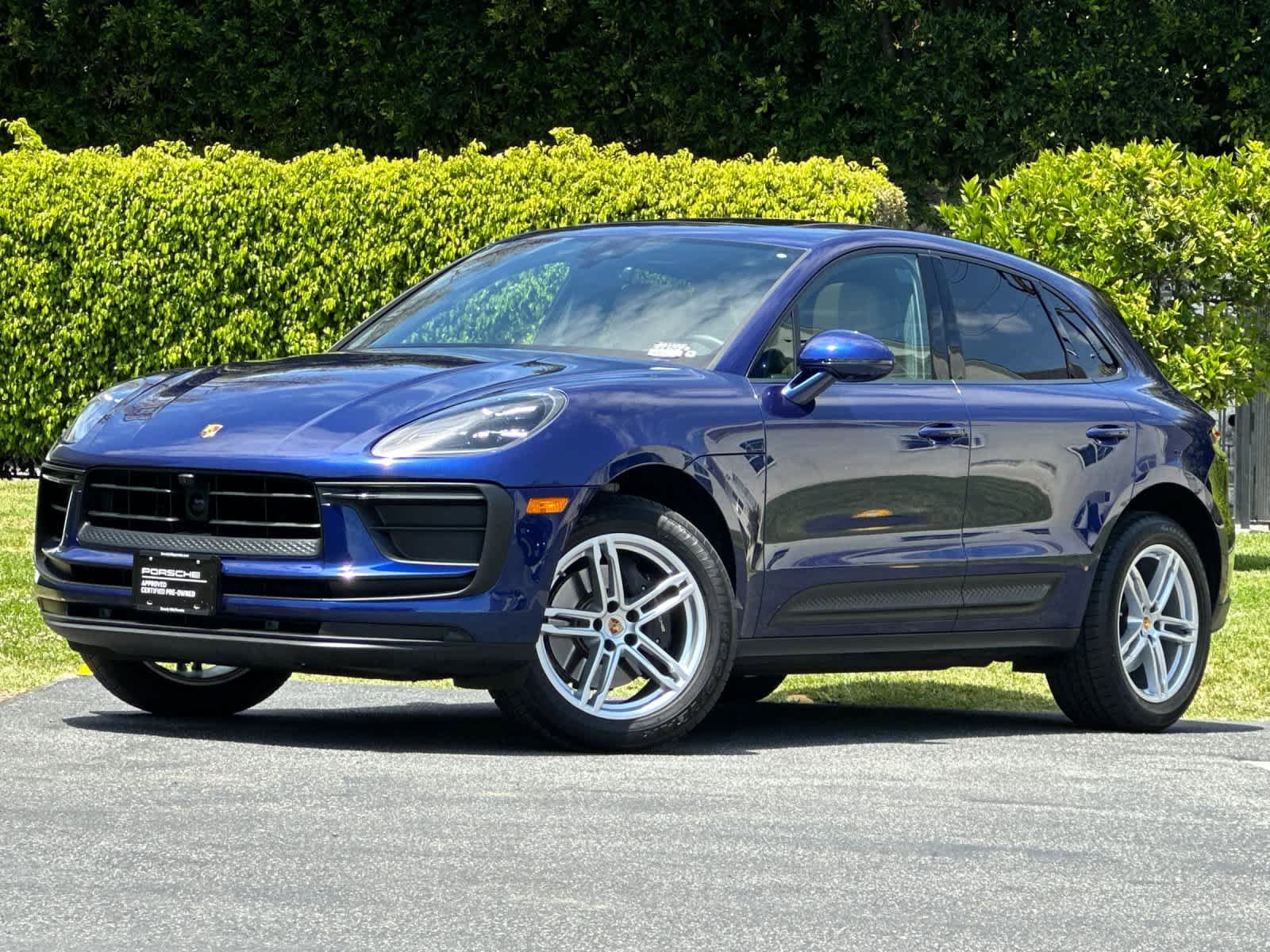 Certified 2025 Porsche Macan AWD/4WD video 1