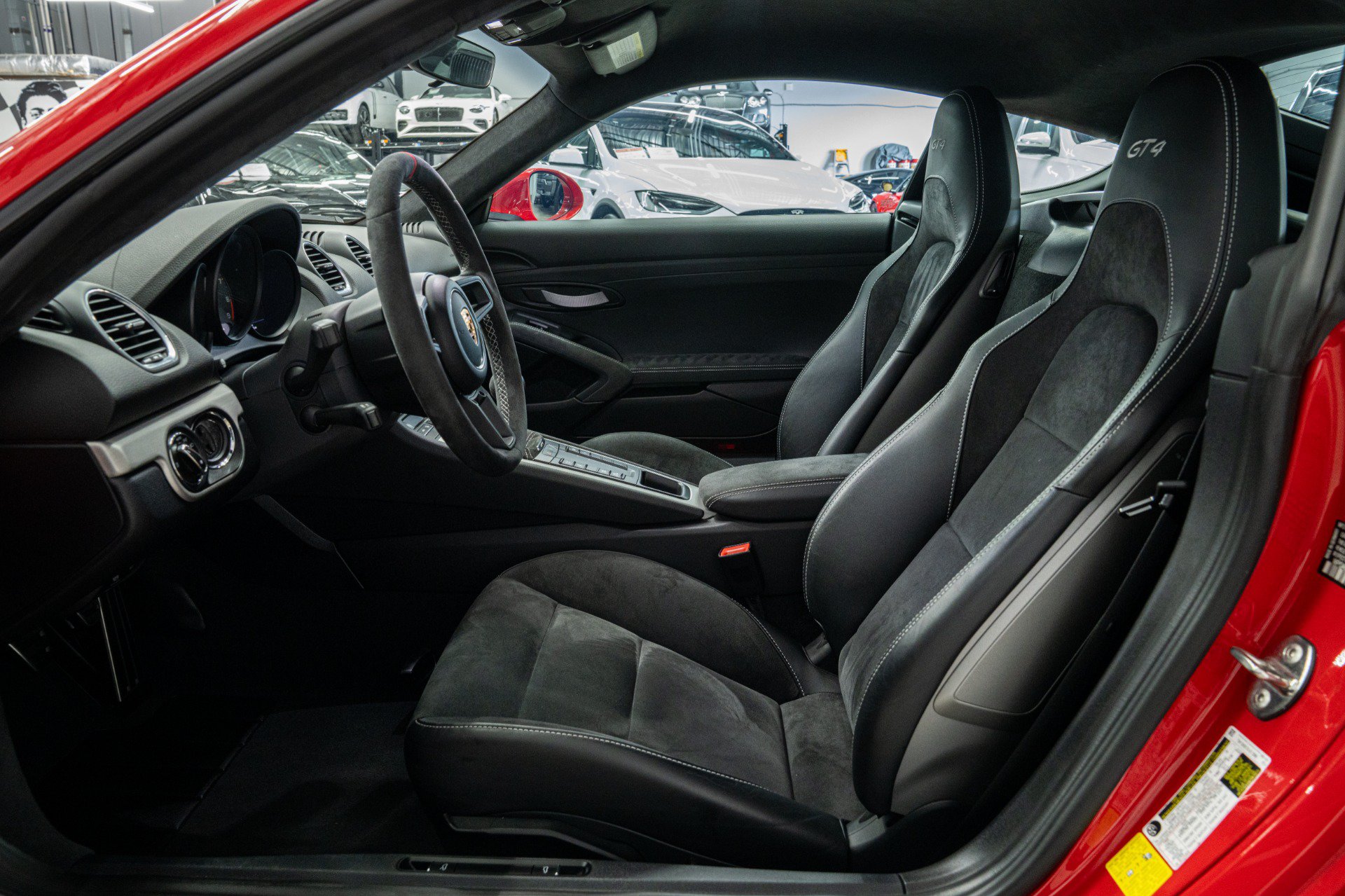 Used 2020 Porsche 718 Cayman GT4 RWD image 37