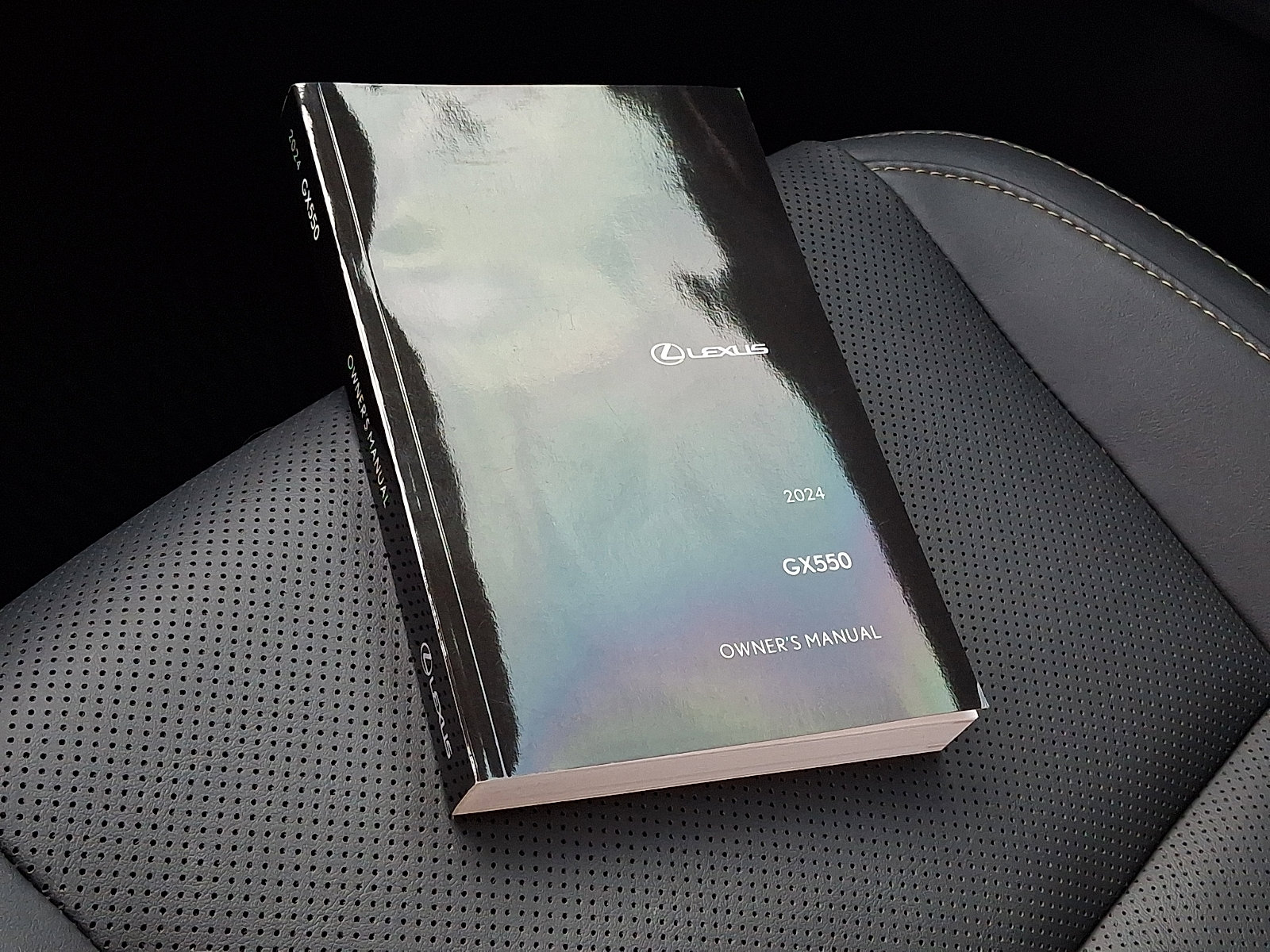 Used 2024 Lexus GX 550 image 27