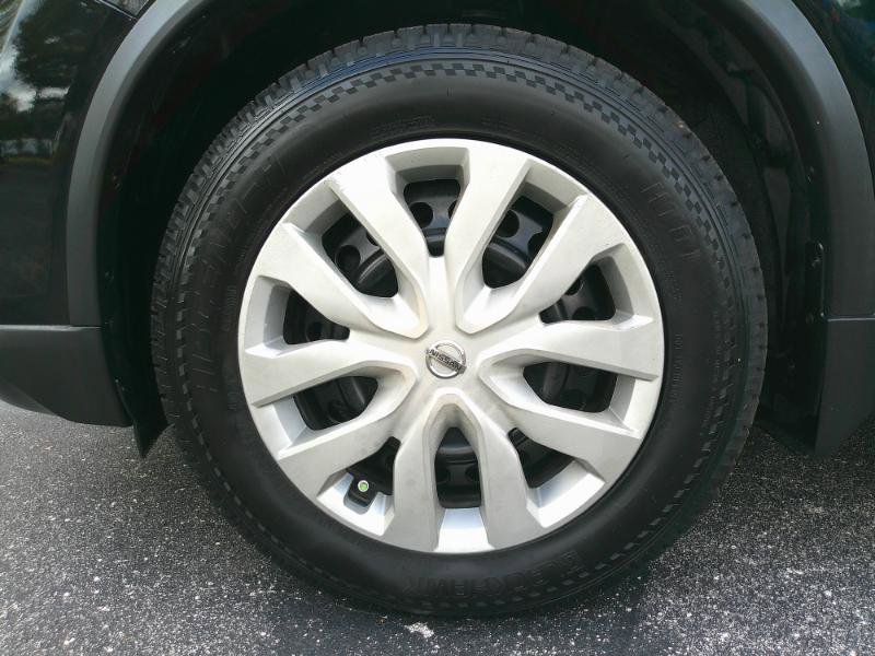 Used 2017 Nissan Rogue S image 26