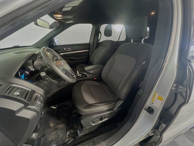 Used 2019 Ford Explorer XLT w/ Equipment Group 201A FWD image 10