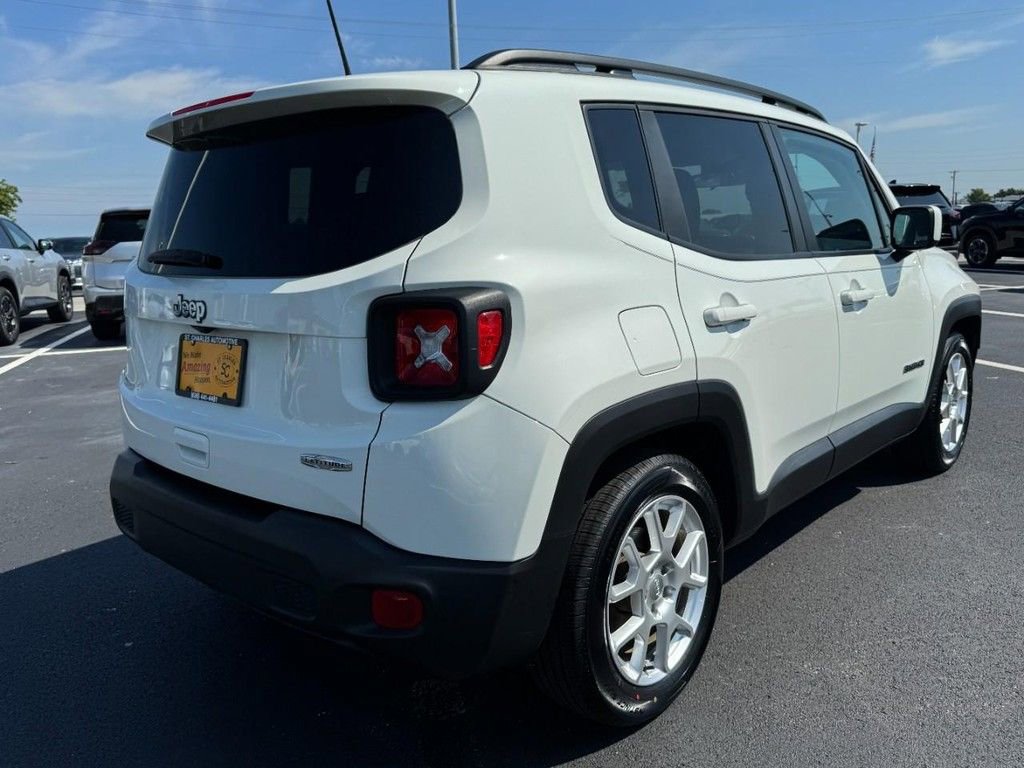 Used 2020 Jeep Renegade Latitude FWD image 3