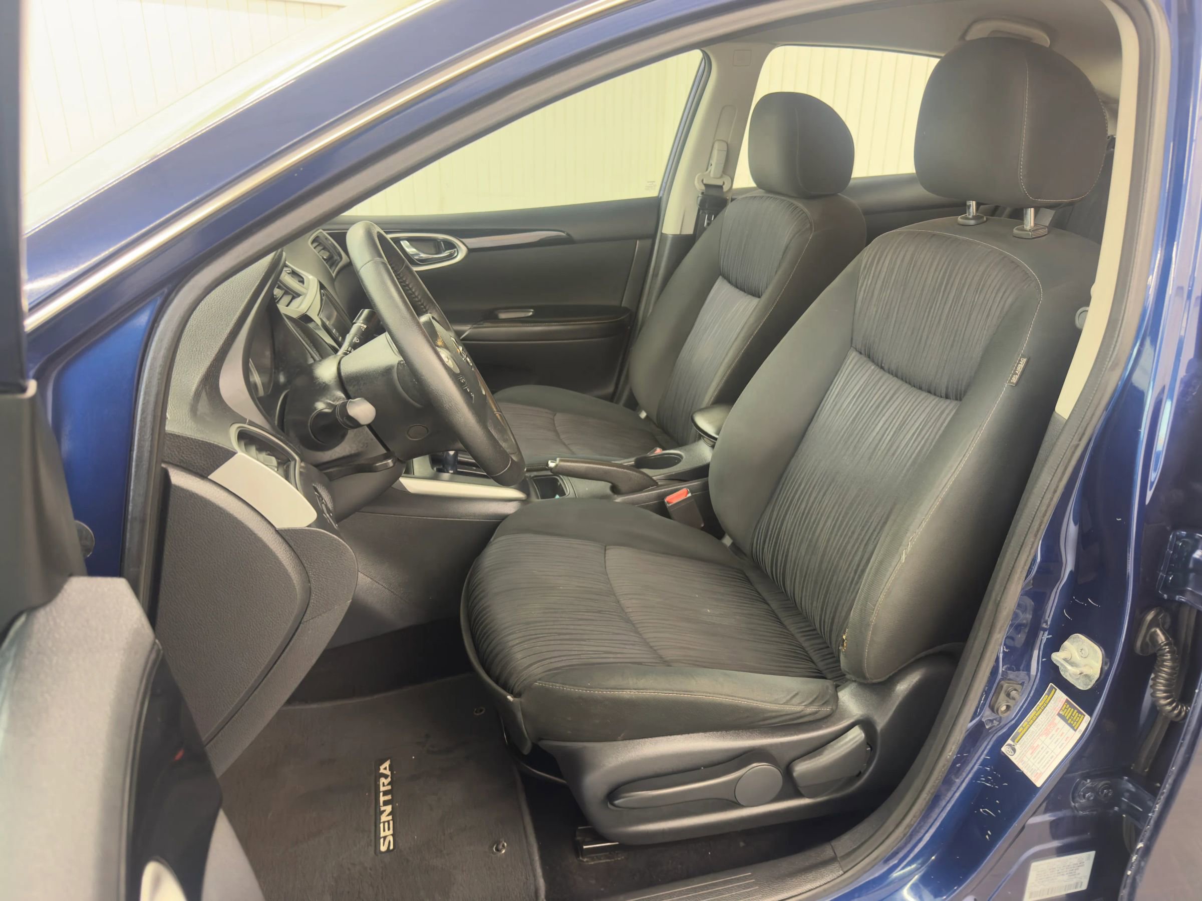 Used 2019 Nissan Sentra SV FWD image 9