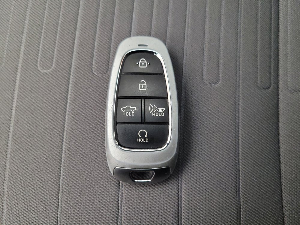 Used 2022 Hyundai Santa Cruz SEL image 32