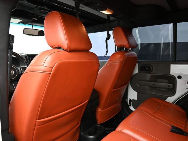 Used 2015 Jeep Wrangler Unlimited Rubicon image 17