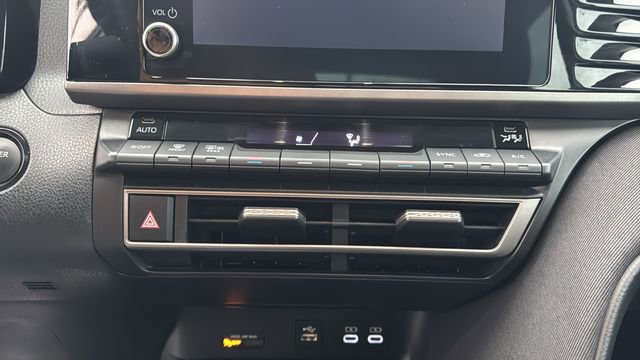 Used 2025 Toyota Camry LE image 20