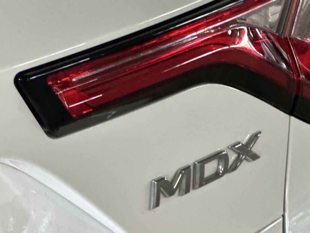Certified 2024 Acura MDX FWD w/ Technology Package image 18