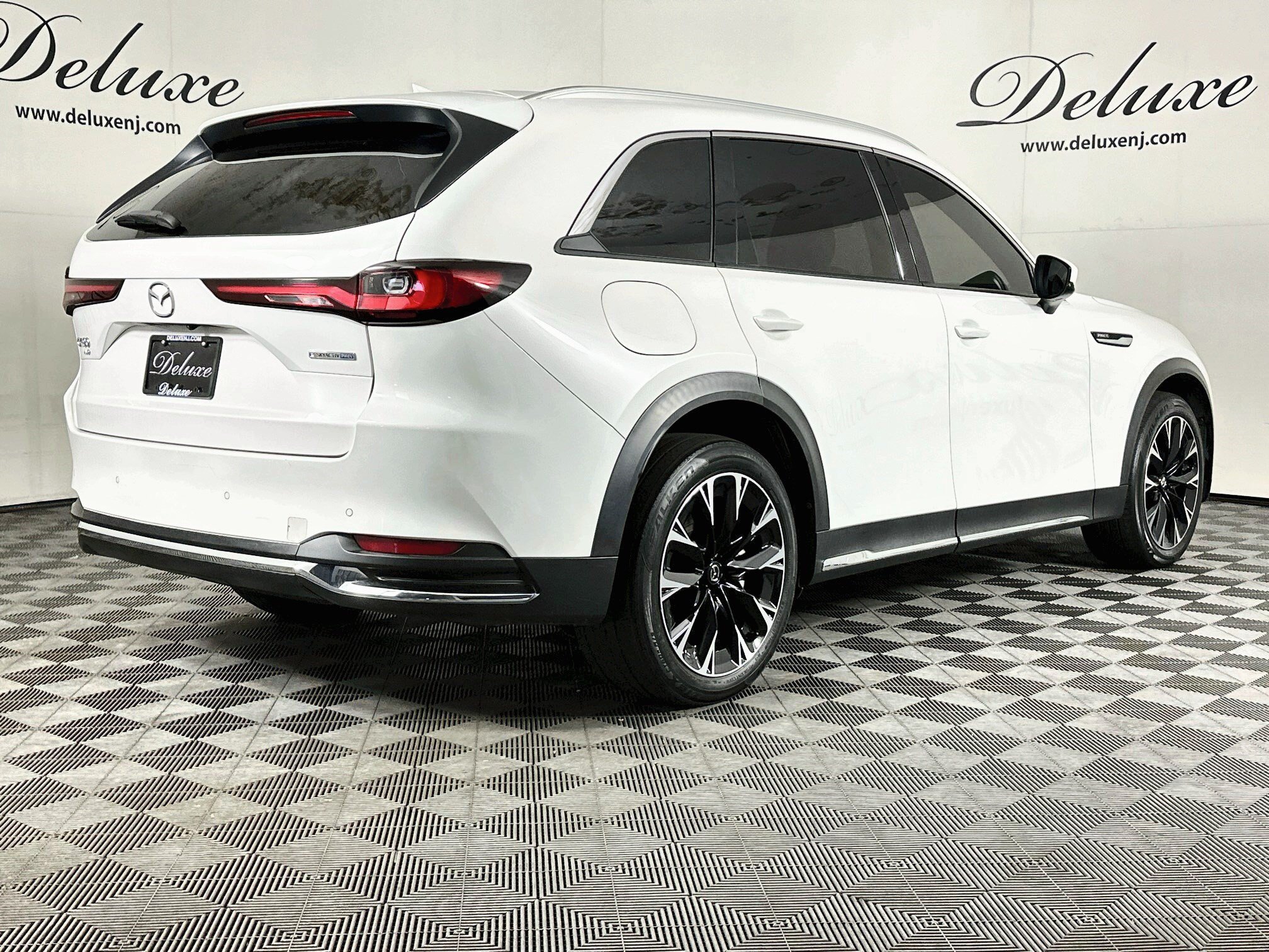 Used 2024 MAZDA CX-90 Plug-In Hybrid w/ Premium Pkg AWD/4WD image 6
