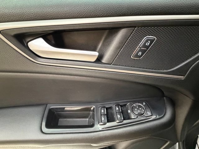 Used 2017 Ford Edge SEL w/ Equipment Group 201A AWD/4WD image 30