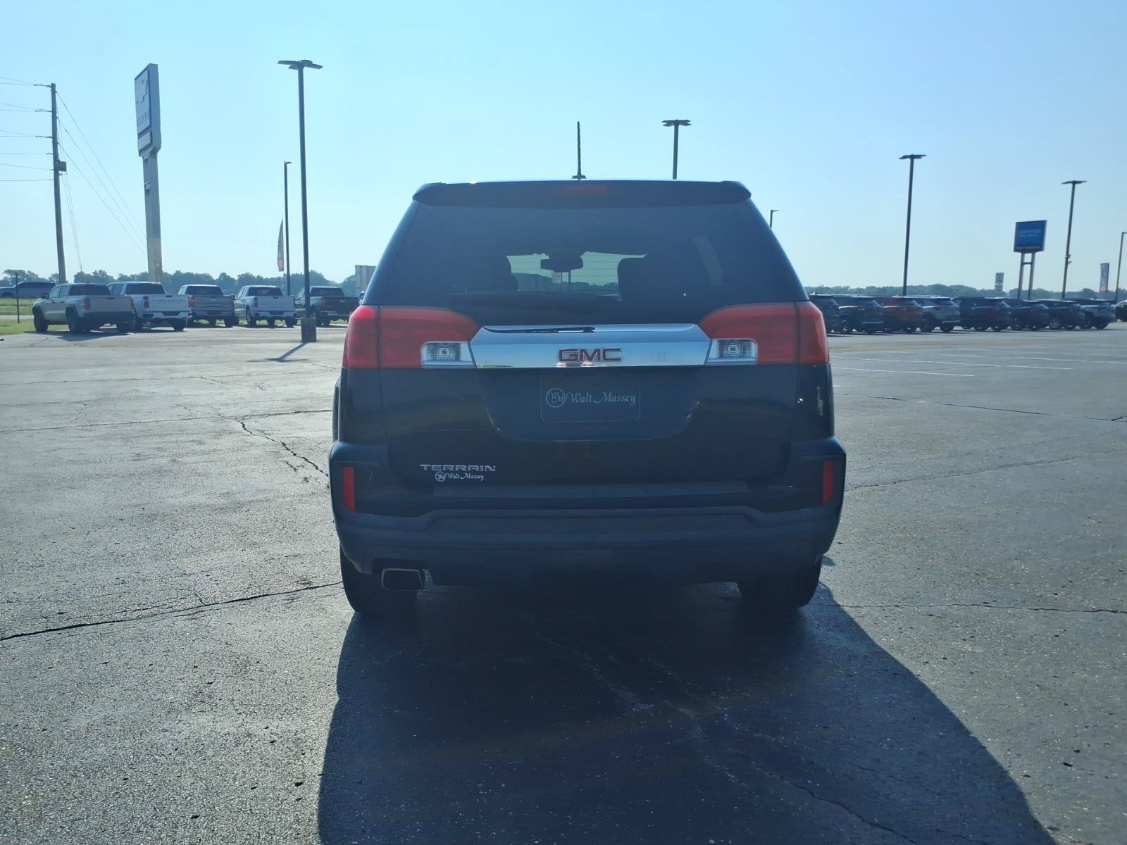 Used 2016 GMC Terrain SLE FWD image 4