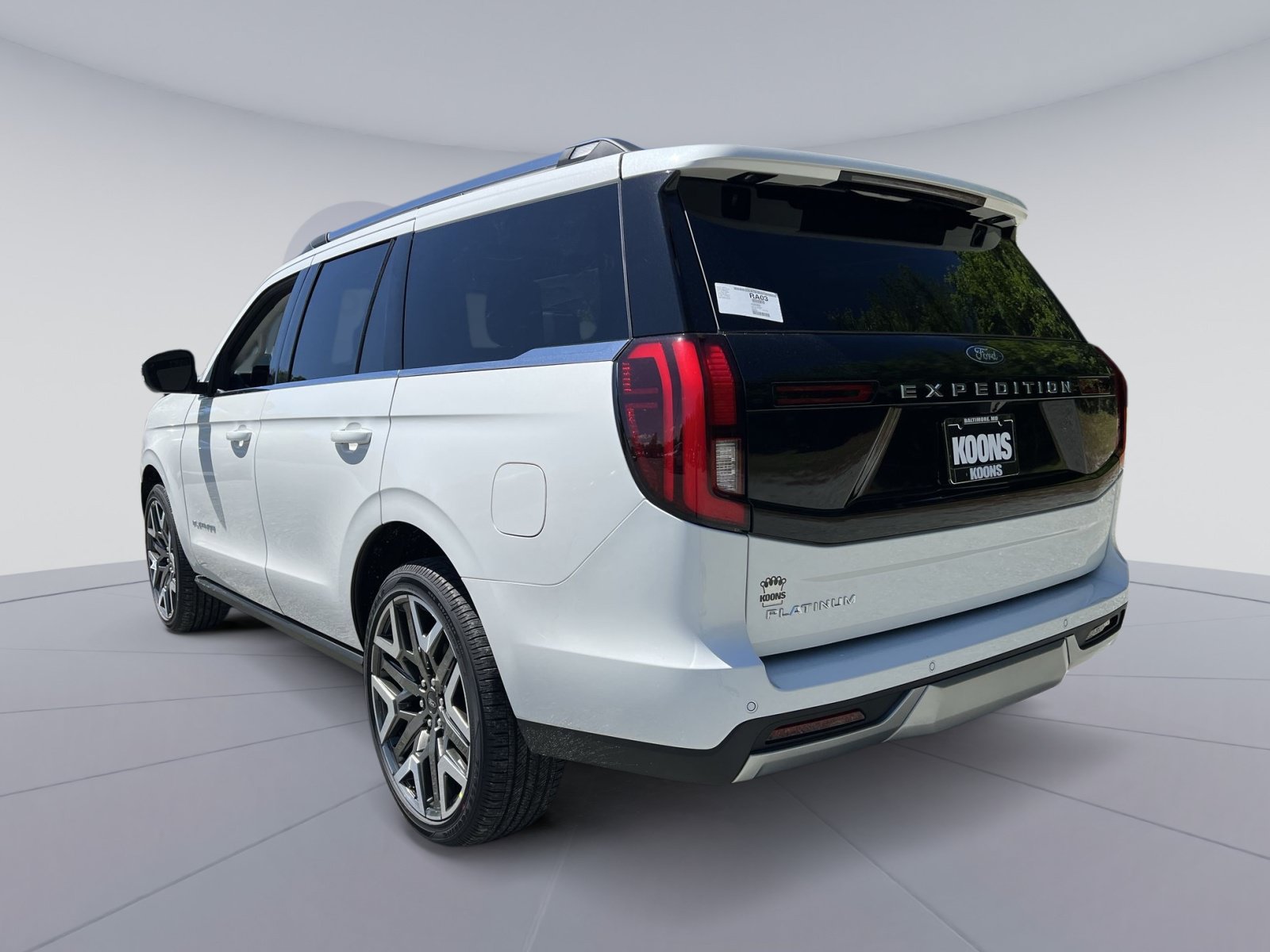 New 2026 Ford Expedition Platinum w/ Platinum Ultimate Package AWD/4WD image 4