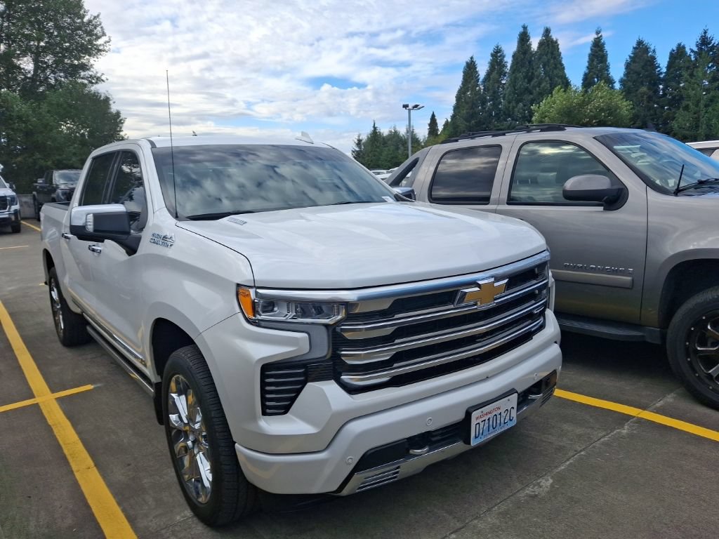 Certified 2023 Chevrolet Silverado 1500 High Country w/ High Country Premium Package AWD/4WD image 2