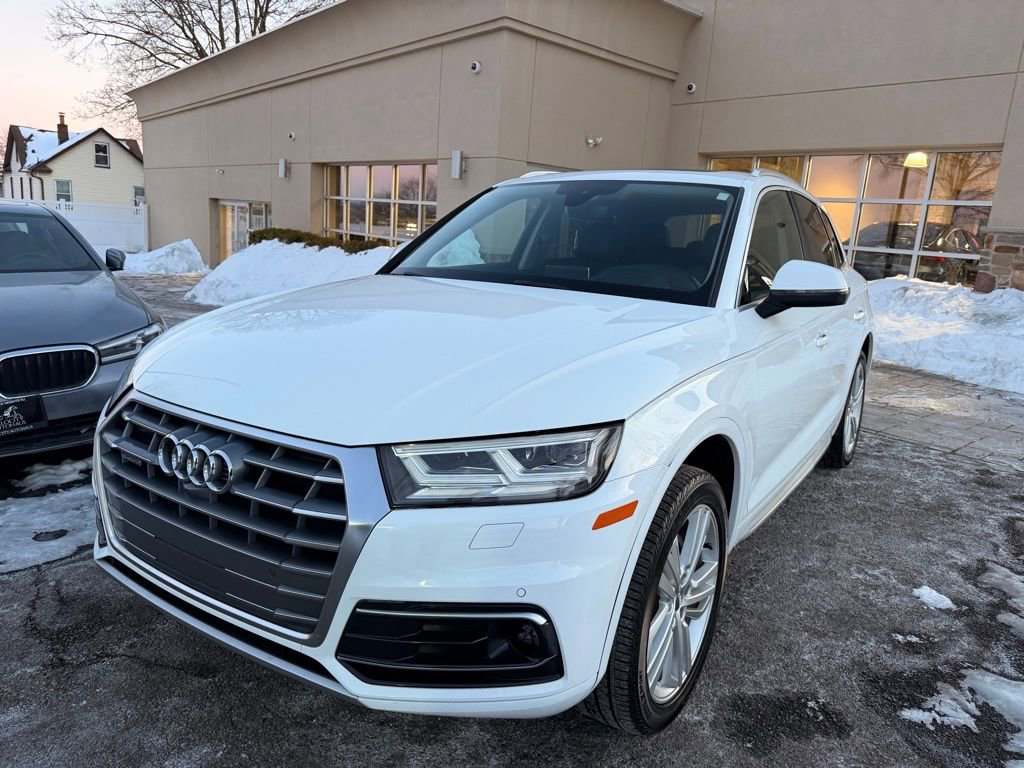 Used 2018 Audi Q5 Prestige w/ Prestige Package image 3