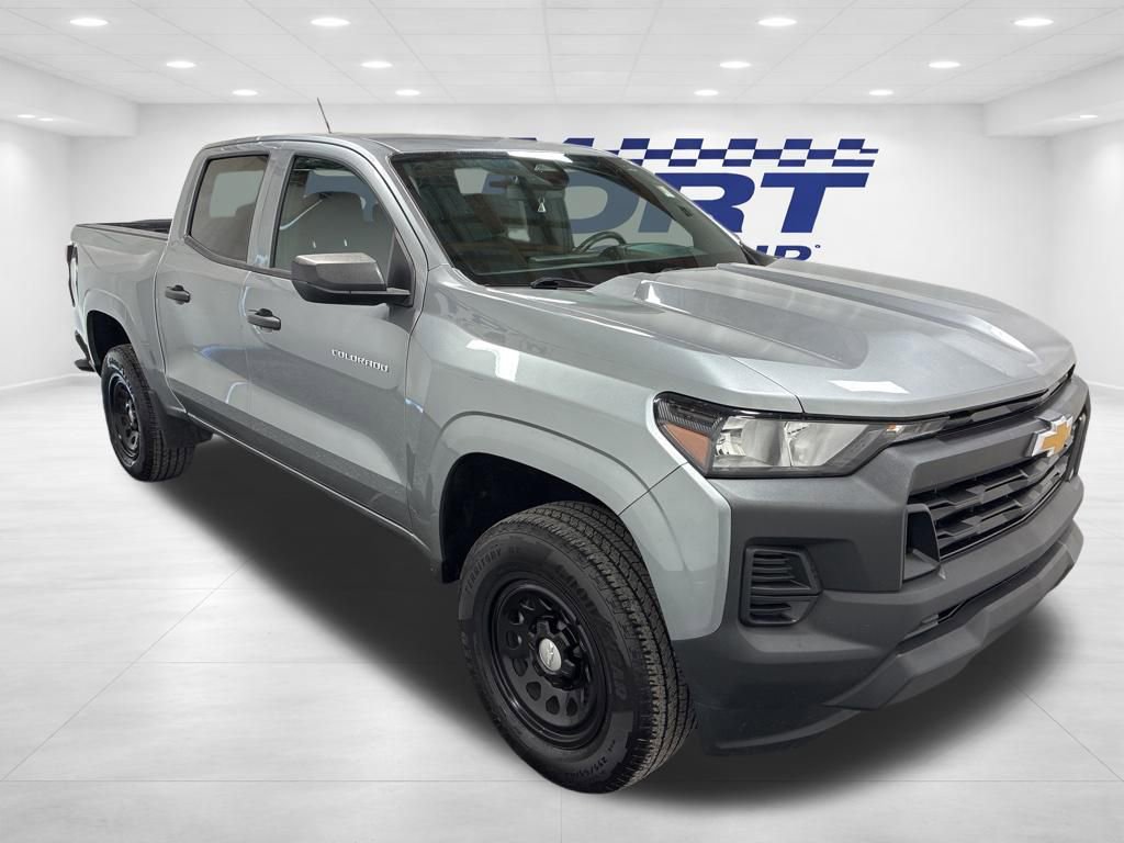 Used 2024 Chevrolet Colorado W/T image 3