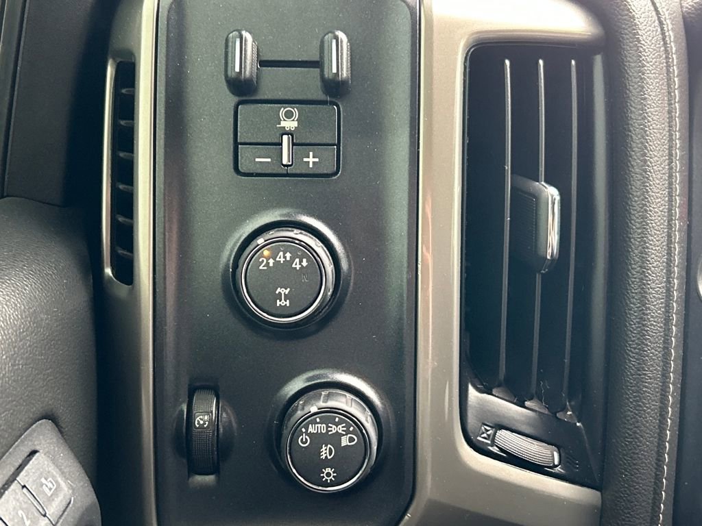 Used 2019 Chevrolet Silverado 2500 High Country w/ Duramax Plus Package image 12