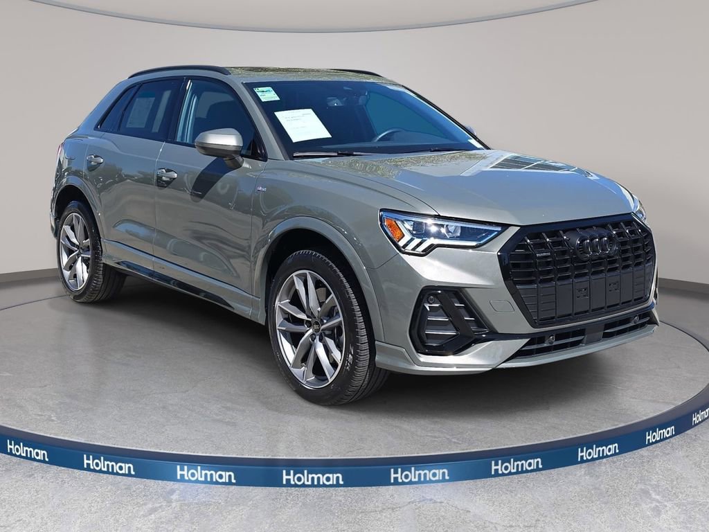 Certified 2025 Audi Q3 2.0T Premium w/ Convenience Package image 3