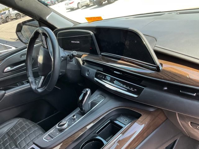 Used 2023 Cadillac Escalade Sport Platinum w/ LPO, ONYX Package AWD/4WD image 10