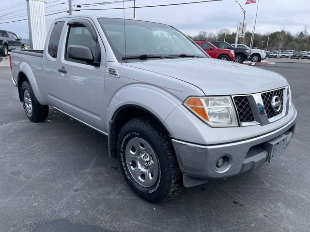 Used 2007 Nissan Frontier SE w/ Power Pkg image 2