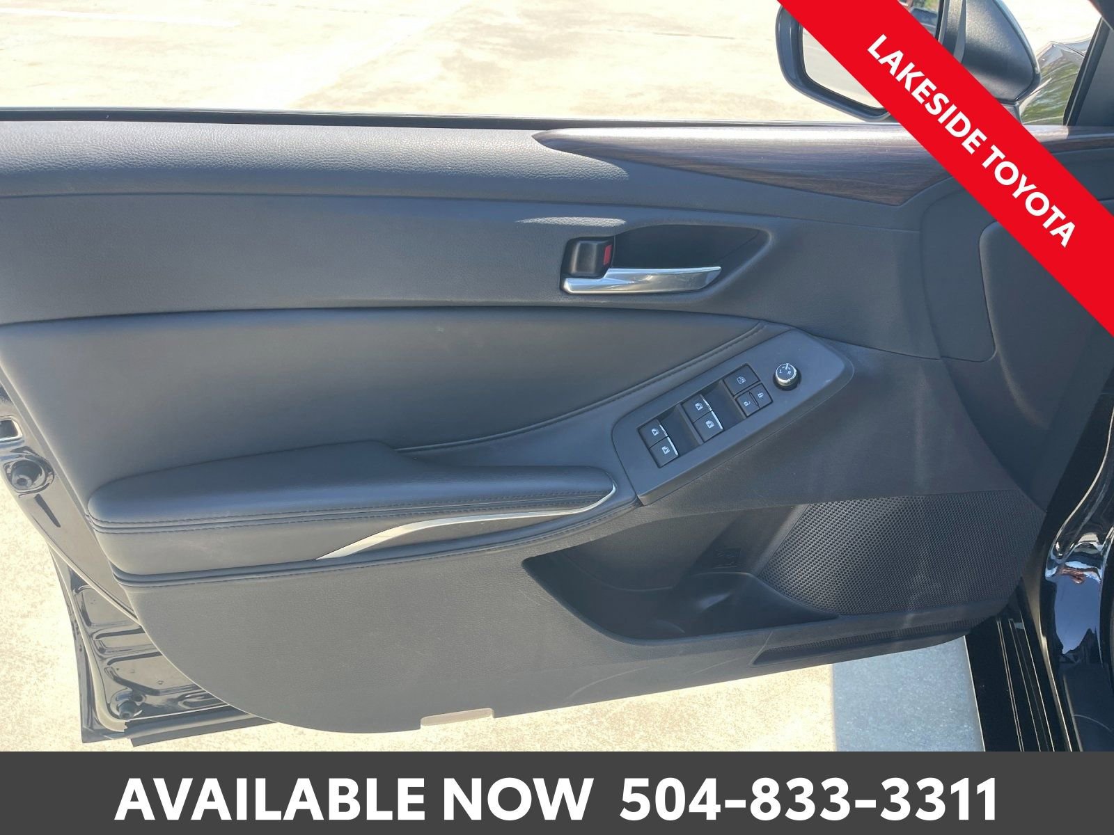 Used 2021 Toyota Avalon XLE w/ Moonroof Package image 26