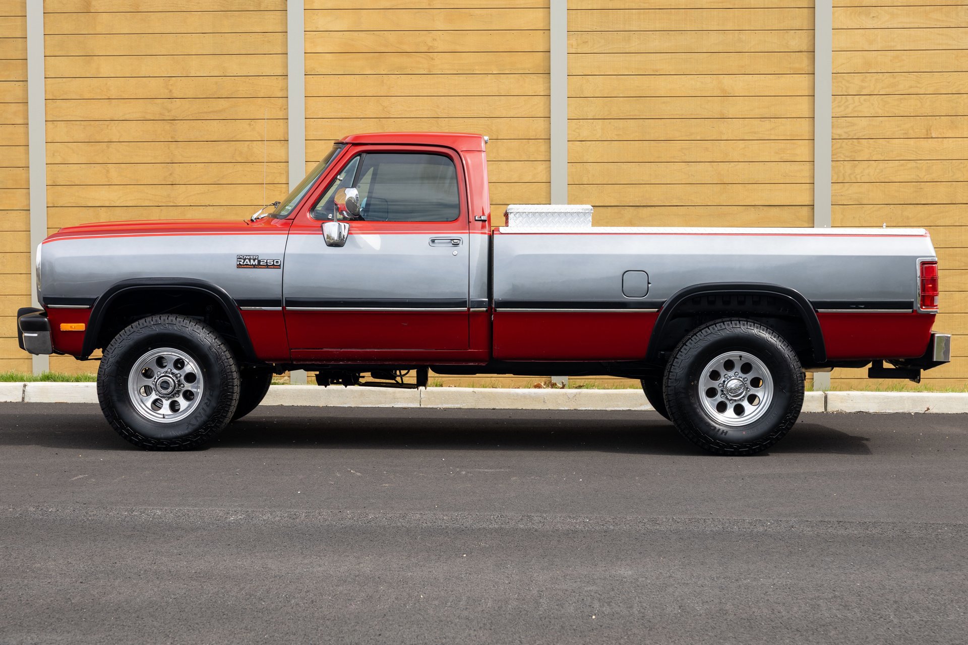 Used 1991 Dodge D/W Truck 250 image 9