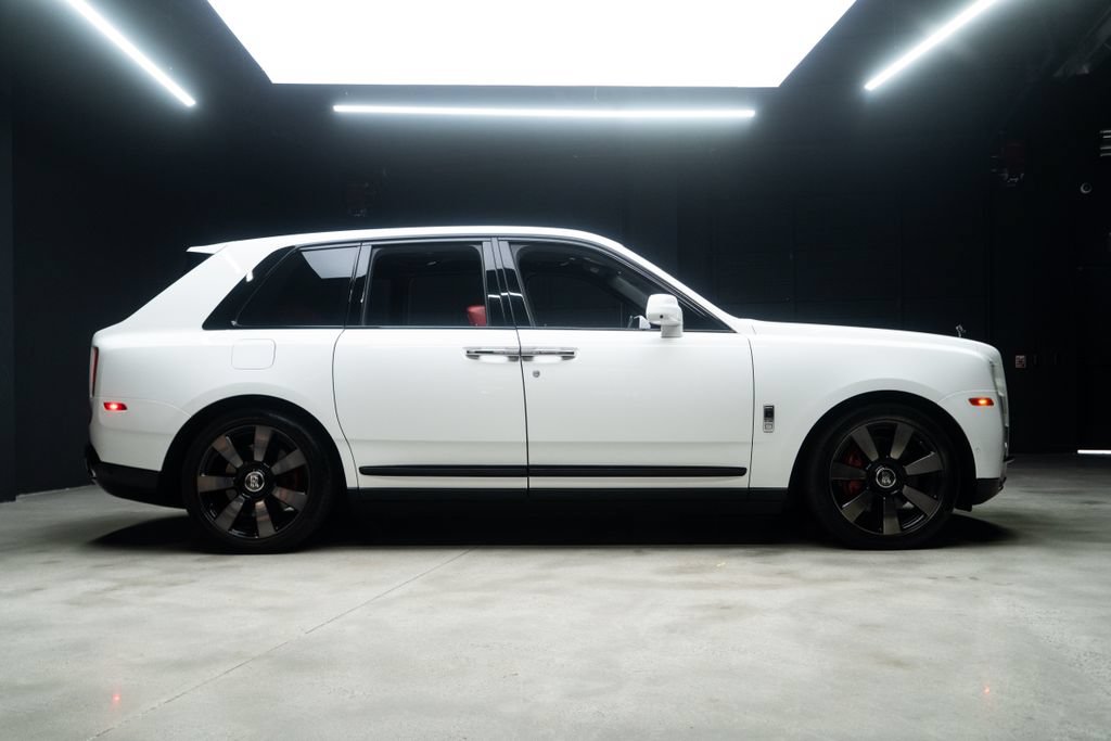 Used 2022 Rolls-Royce Cullinan AWD/4WD image 11