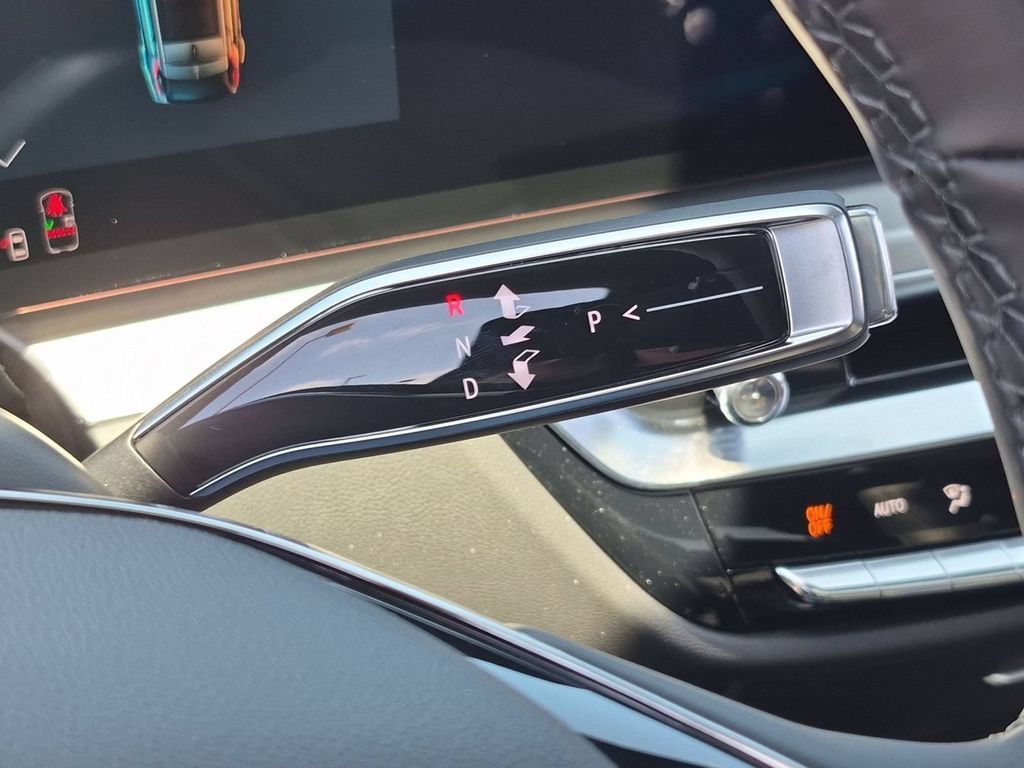 New 2026 Cadillac Lyriq Luxury AWD/4WD image 20
