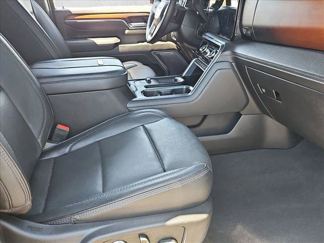 Used 2024 GMC Sierra 2500 Denali w/ Denali Reserve Package AWD/4WD image 30