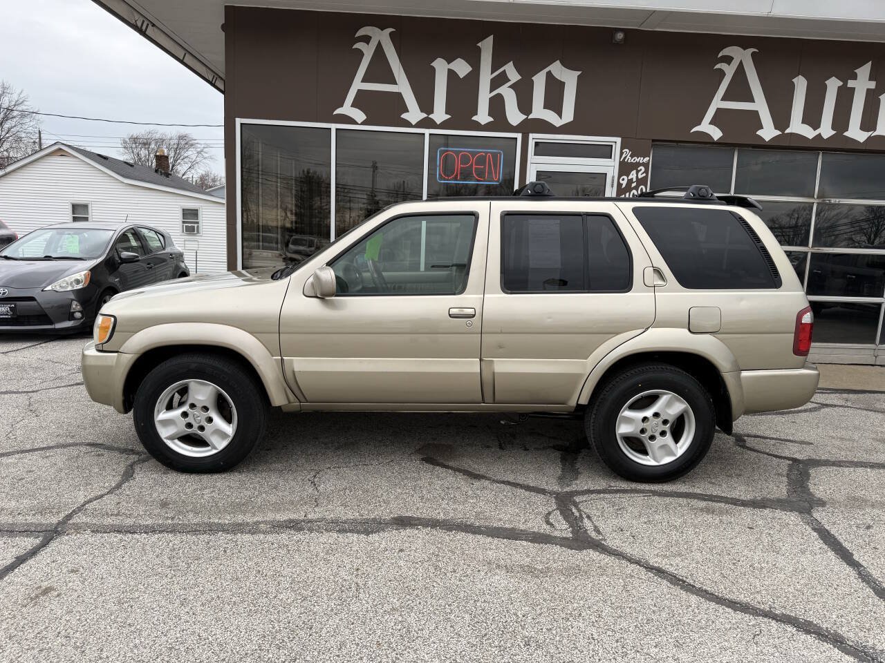Used 2002 INFINITI QX4 4WD w/ (X03) Heated Seats Pkg image 6