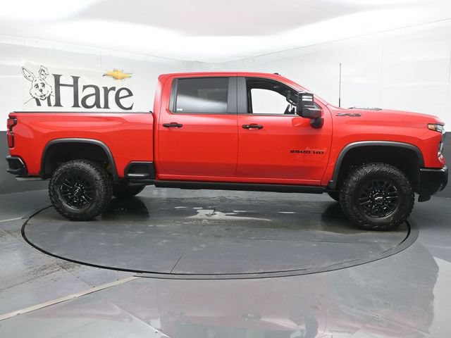 New 2026 Chevrolet Silverado 2500 ZR2 w/ LPO, Dark Essentials Package AWD/4WD image 27