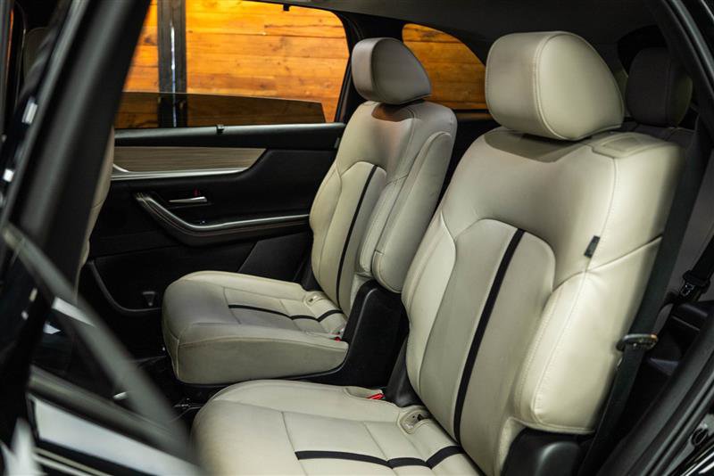 Used 2024 MAZDA CX-90 Plug-In Hybrid w/ Premium Pkg image 11