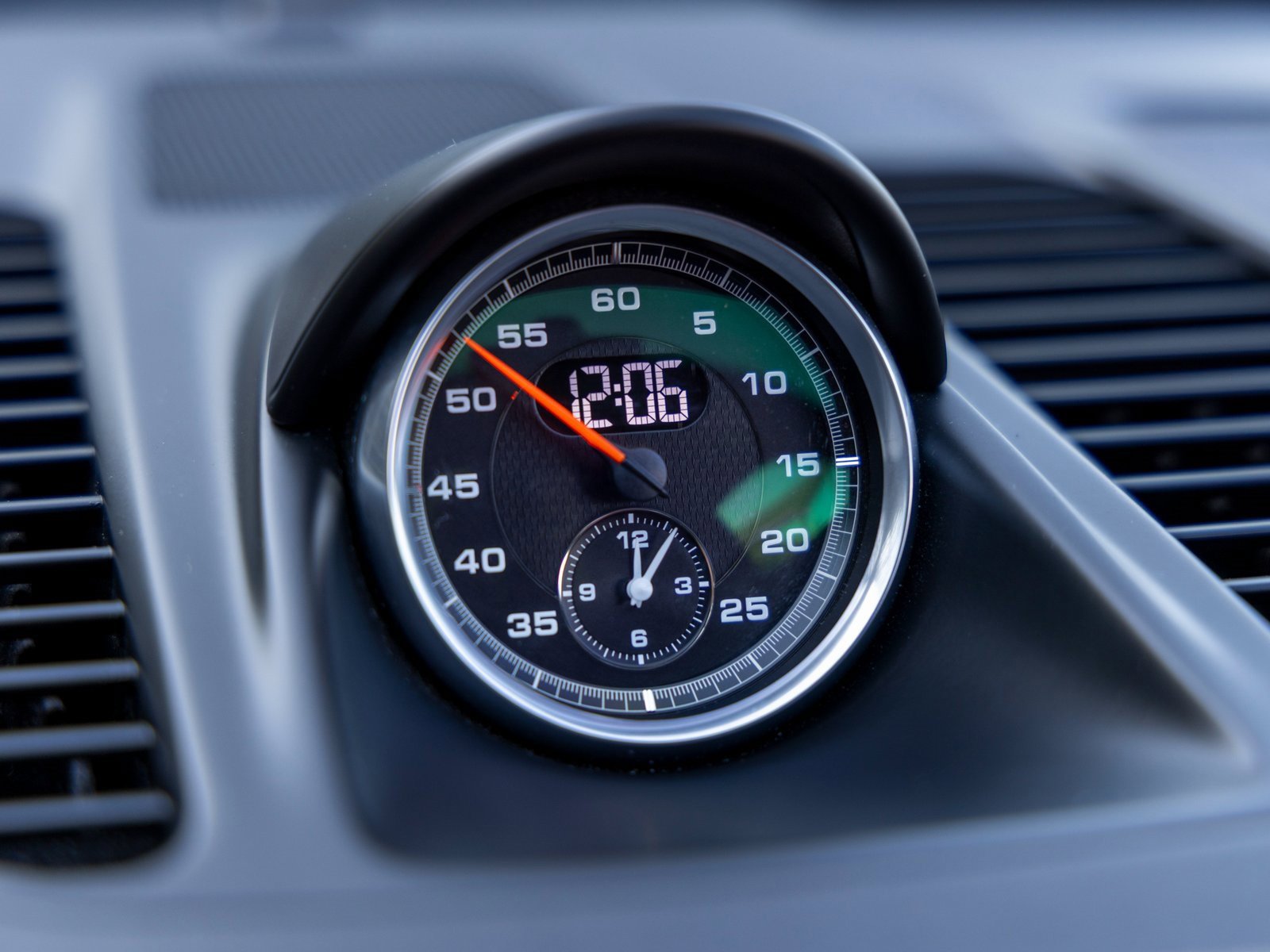 Used 2016 Porsche 911 Turbo image 36