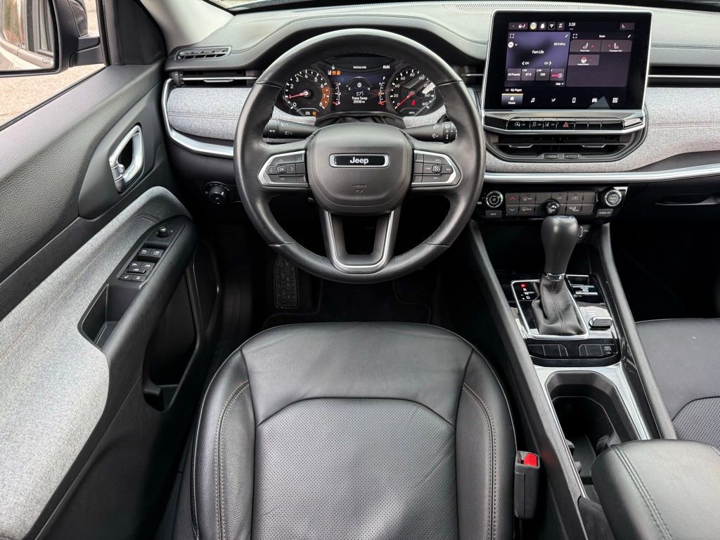 Used 2022 Jeep Compass Latitude image 25