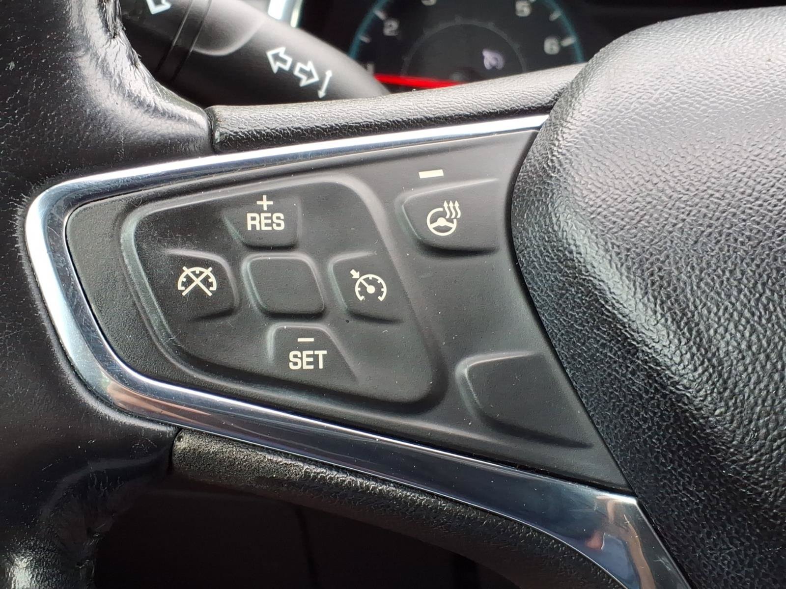 Used 2019 Chevrolet Malibu LT w/ Leather Package FWD image 16