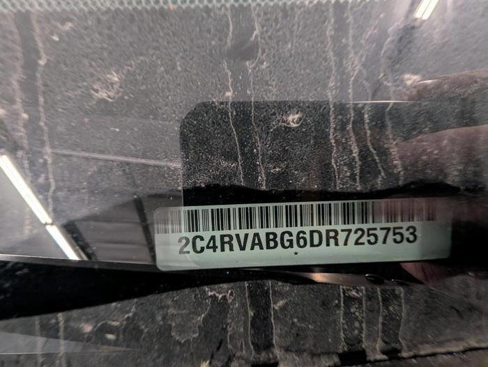 Used 2013 Volkswagen Routan SE FWD image 45