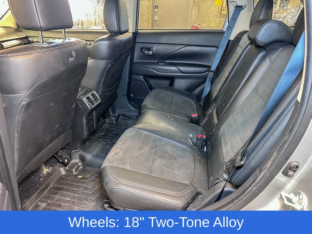 Used 2019 Mitsubishi Outlander AWD image 11