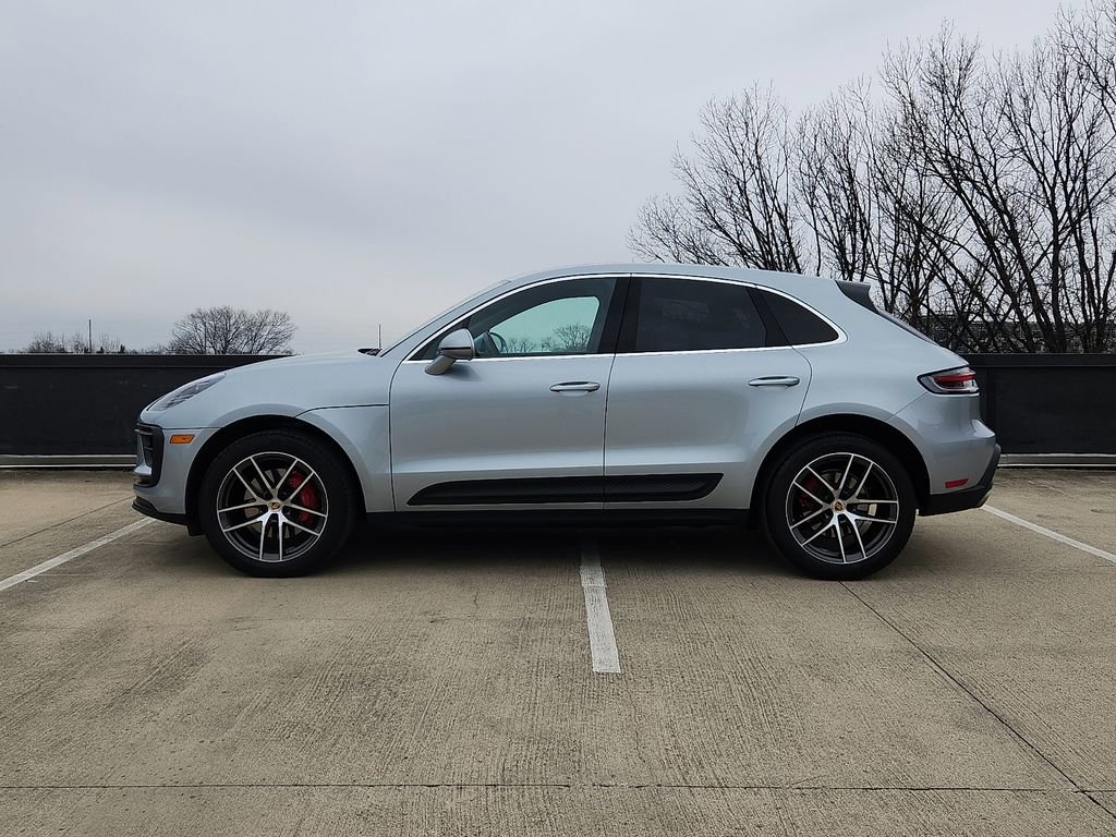 Certified 2023 Porsche Macan S image 2
