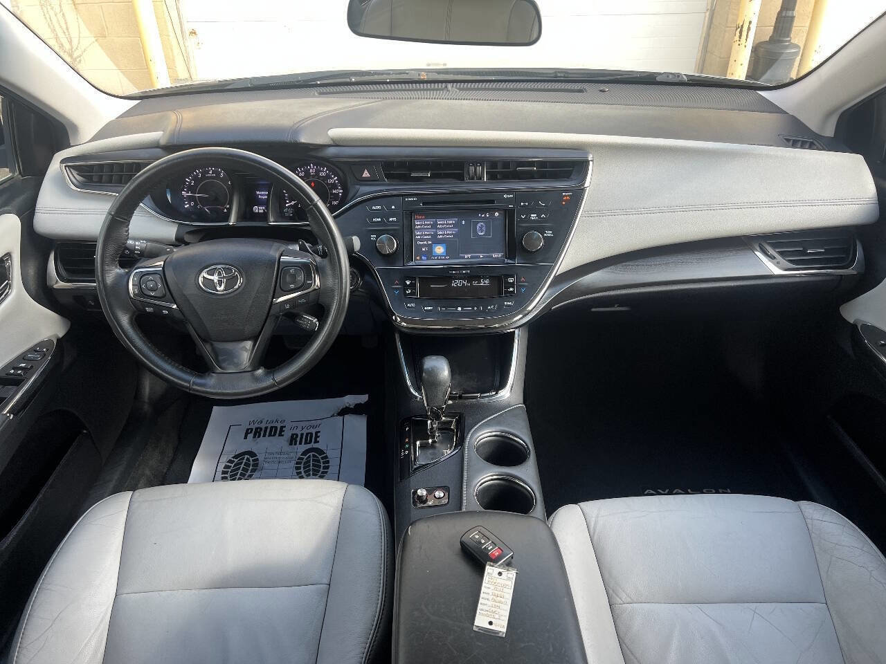 Used 2018 Toyota Avalon XLE image 15