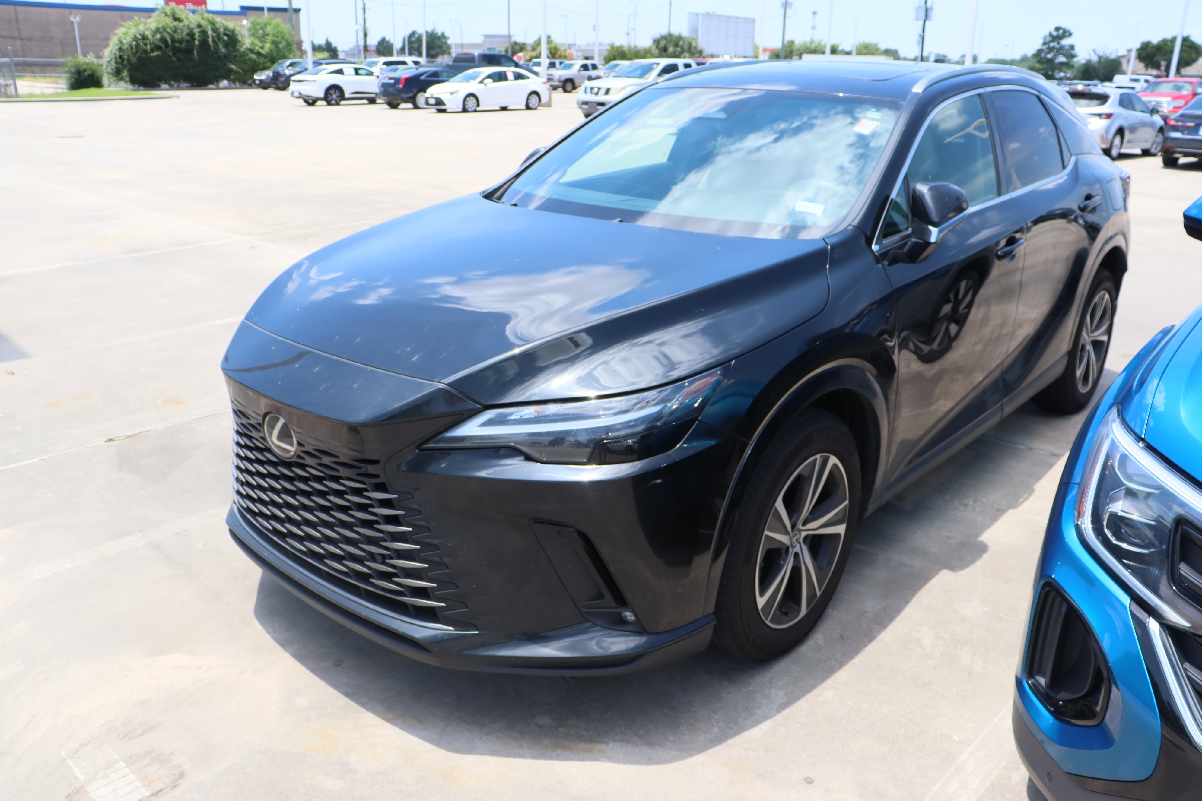 Used 2023 Lexus RX 350 Premium w/ Accessory Package (Z1) FWD image 6