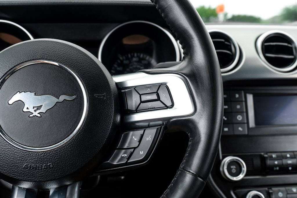 Used 2022 Ford Mustang GT RWD image 13