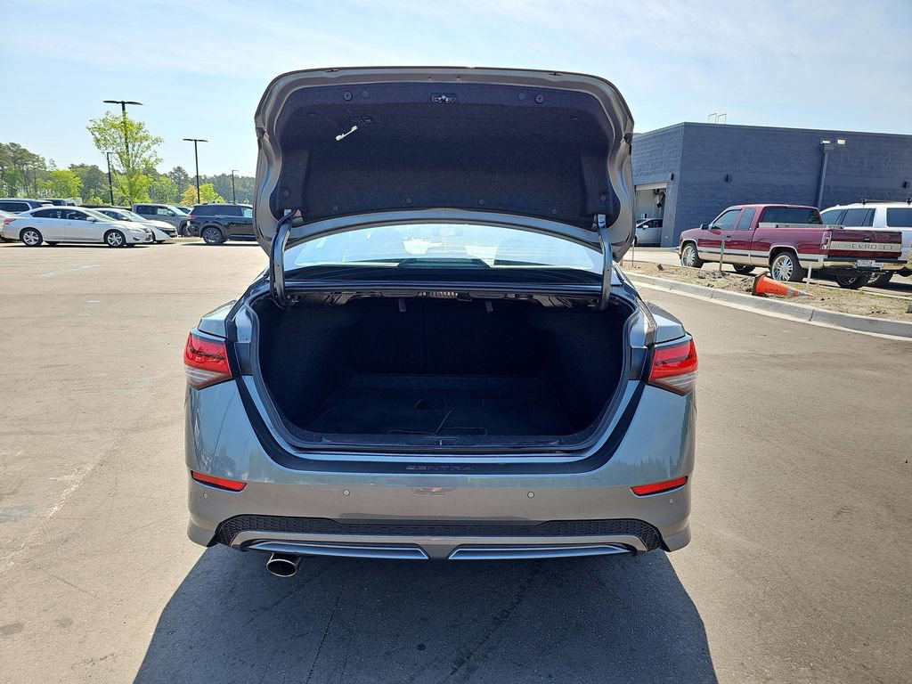 Used 2022 Nissan Sentra SR w/ SR Premium Package FWD image 17