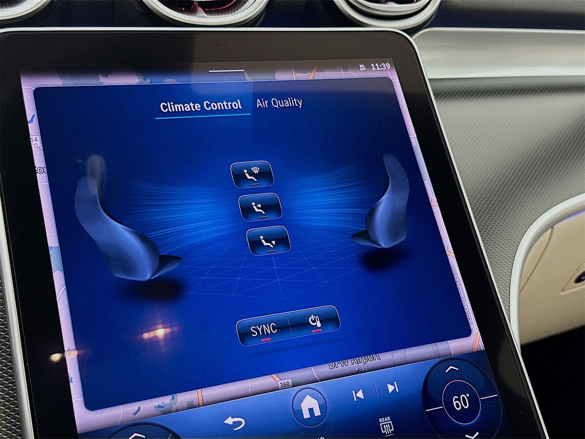 Used 2025 Mercedes-Benz C 300 Sedan image 17