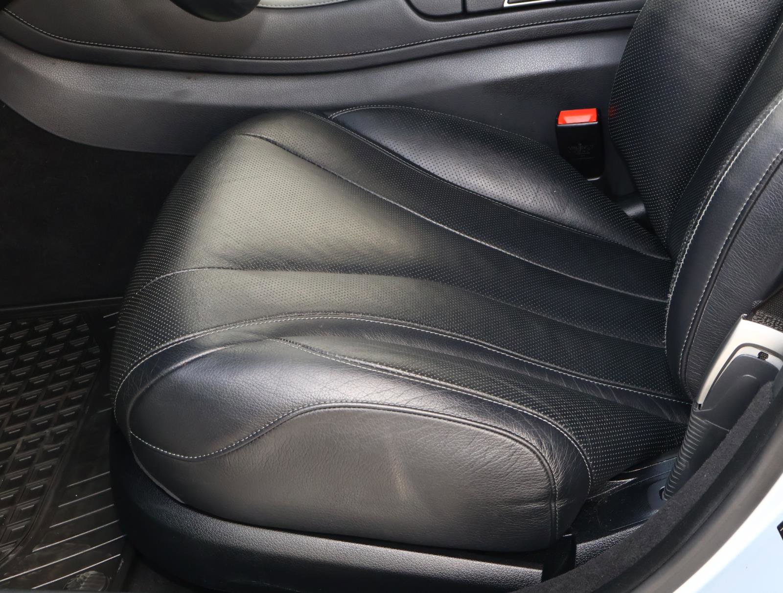 Used 2016 Mercedes-Benz S 550 Sedan image 16