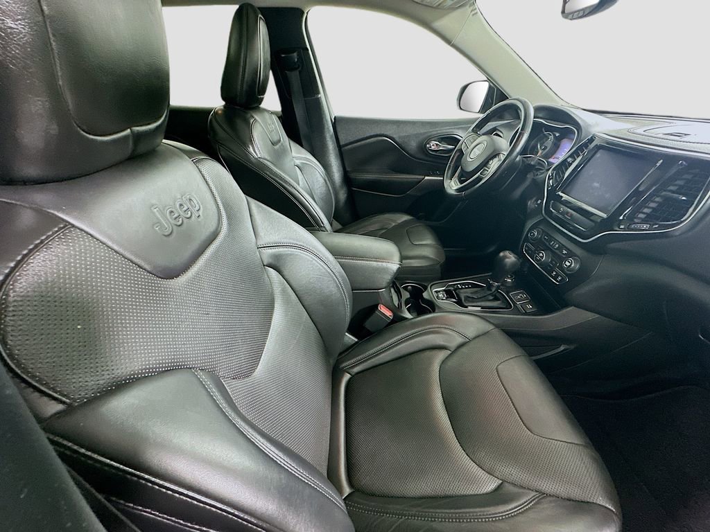 Used 2019 Jeep Cherokee Limited image 26