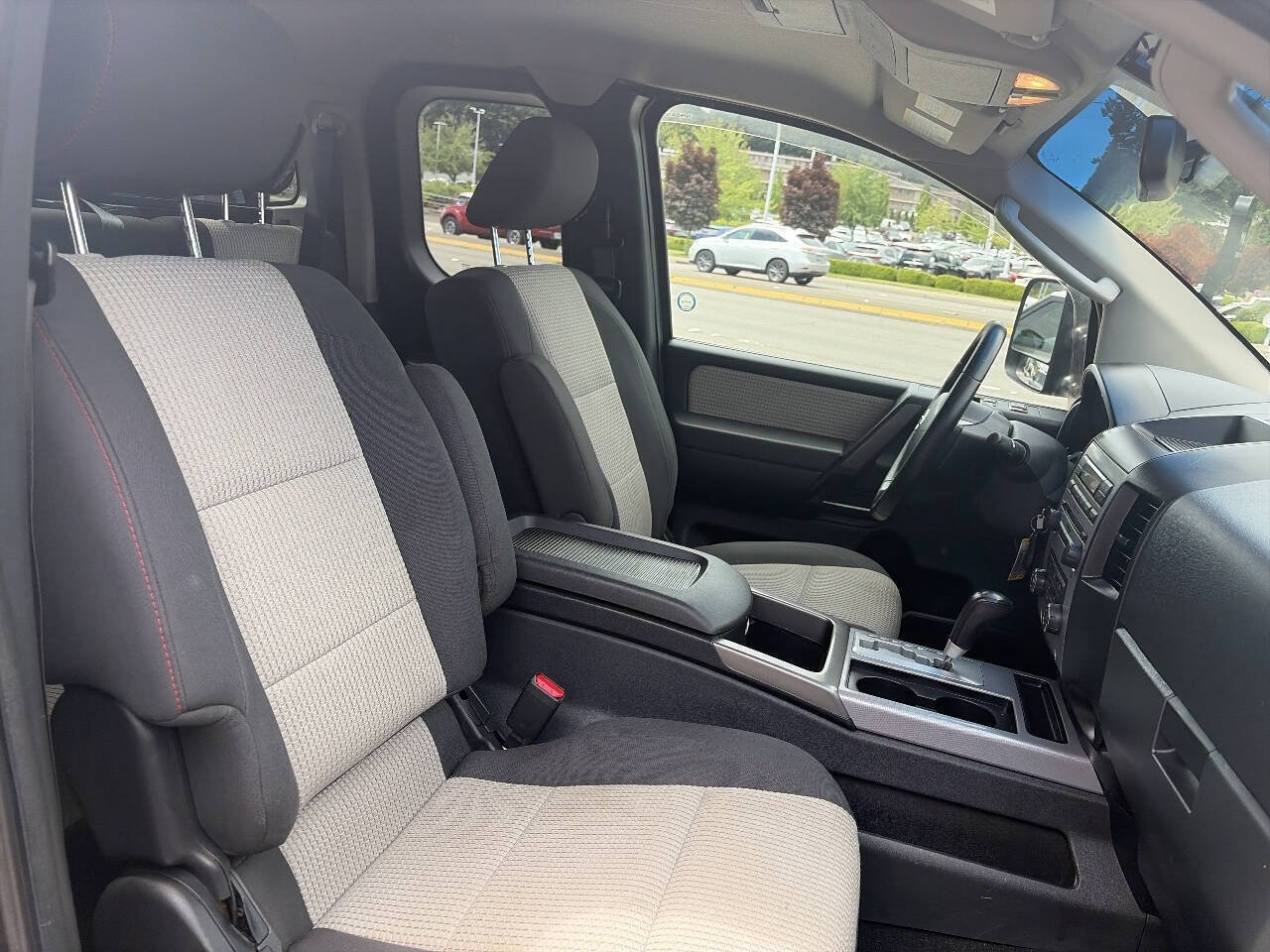Used 2011 Nissan Titan PRO-4X AWD/4WD image 14