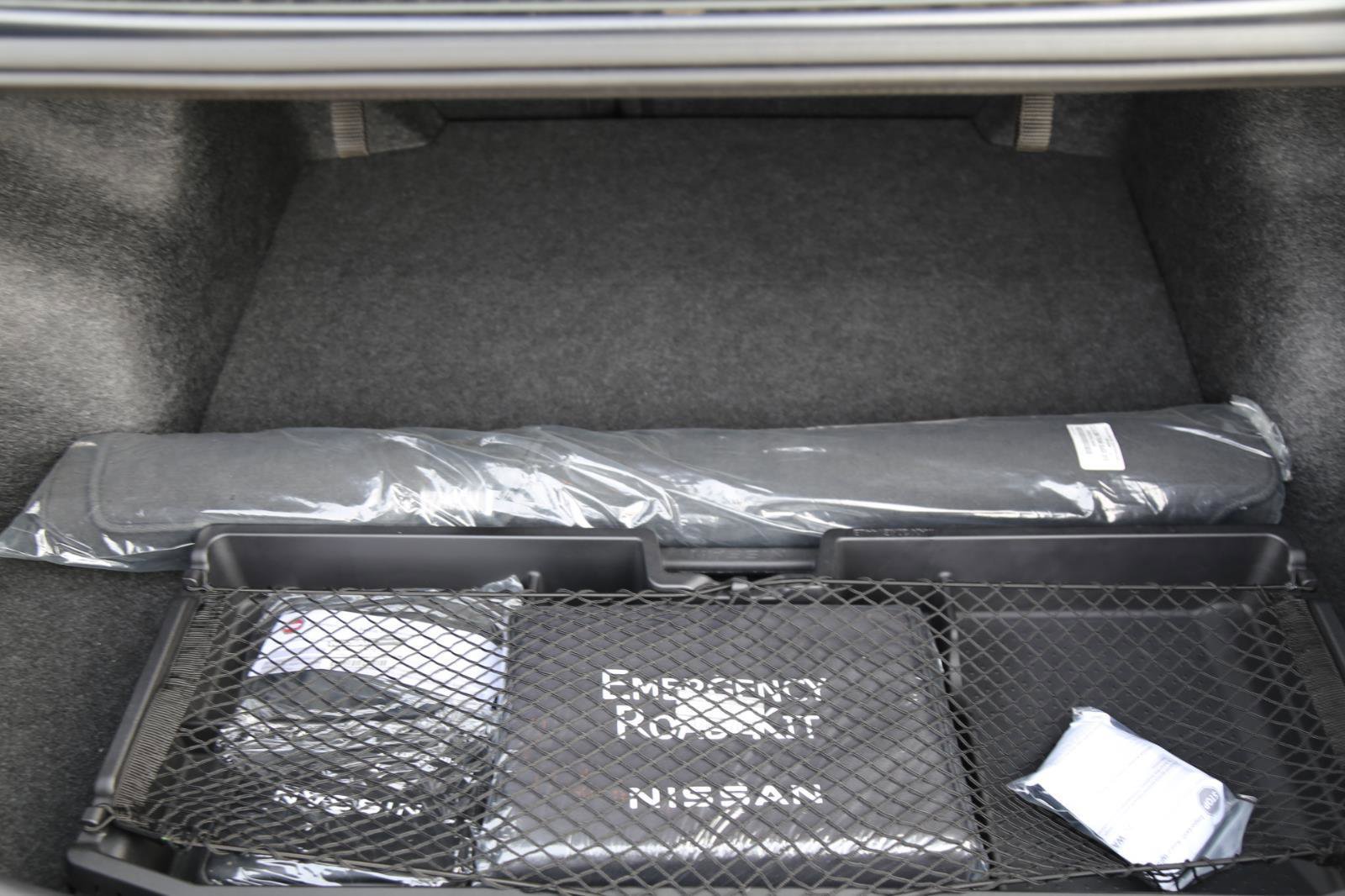 Used 2025 Nissan Altima 2.5 SL FWD image 23