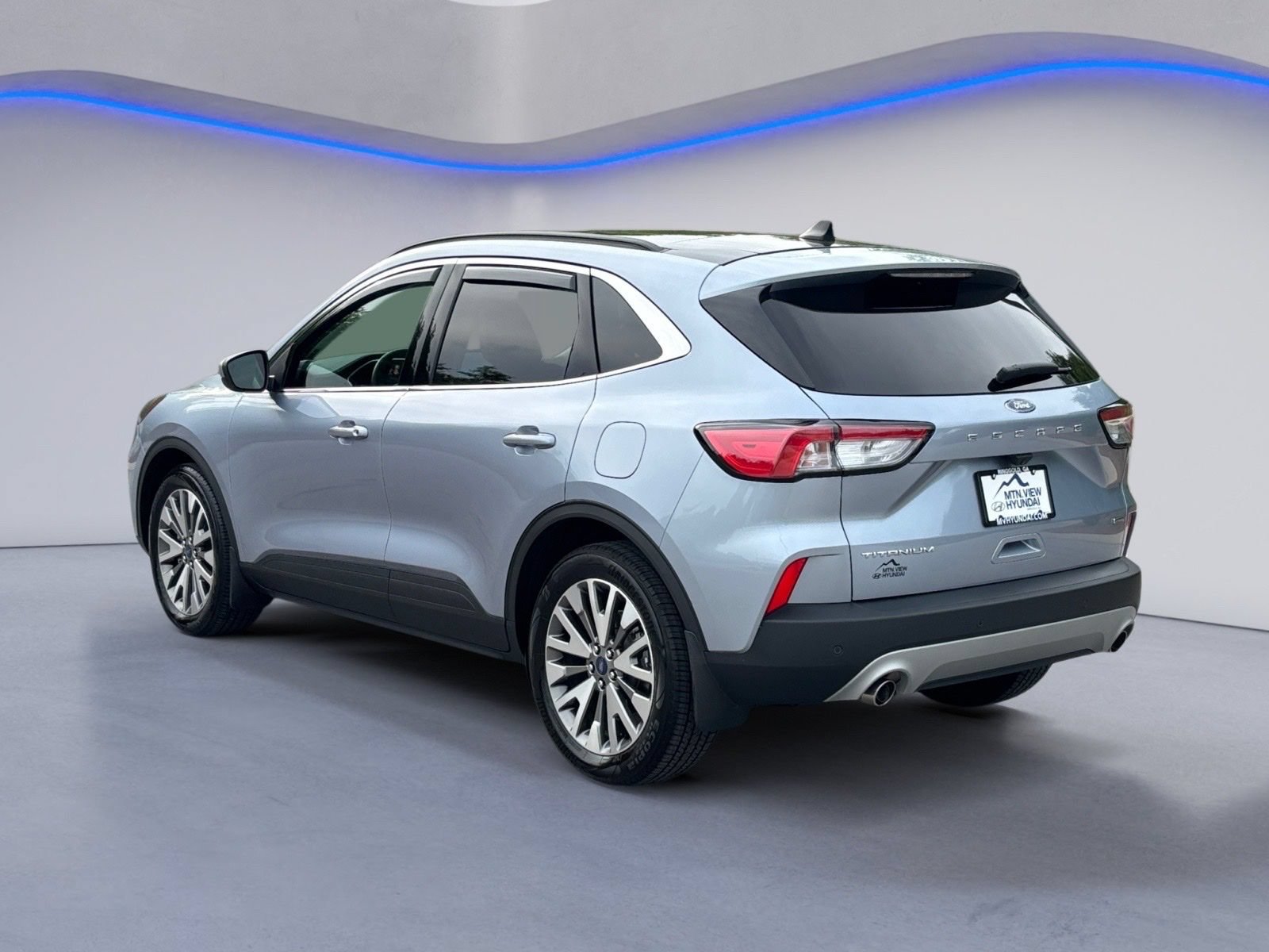 Used 2022 Ford Escape Titanium FWD image 6