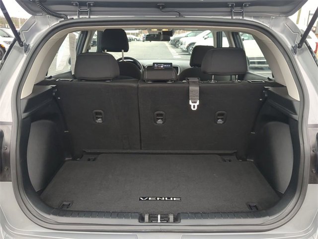 Used 2022 Hyundai Venue SEL image 12