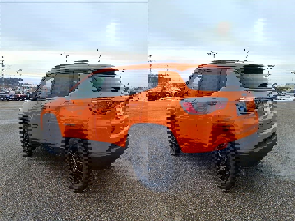 New 2026 Jeep Compass Latitude image 10