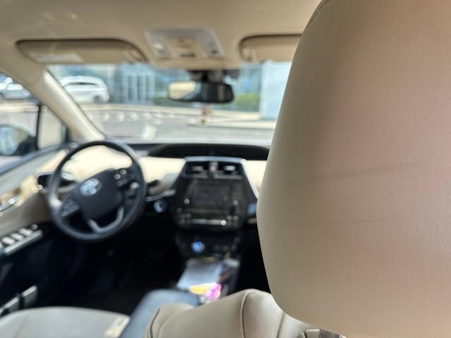 Used 2019 Toyota Prius XLE FWD image 2