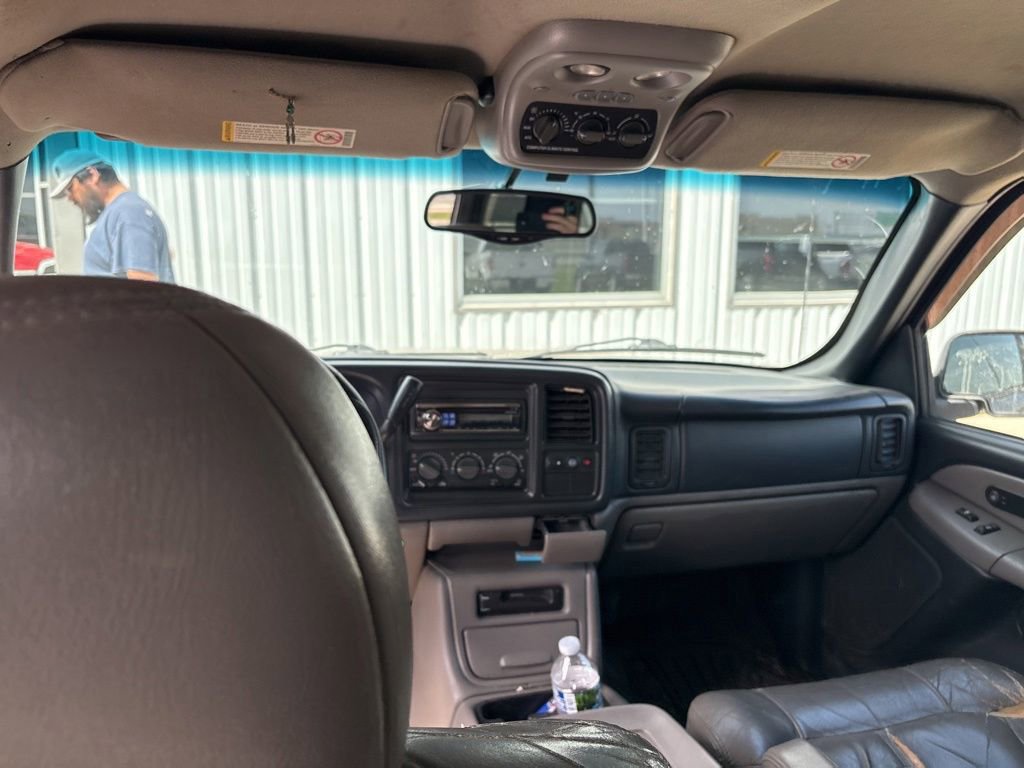 Used 2000 Chevrolet Tahoe LT w/ LT Preferred Equipment Group AWD/4WD image 21